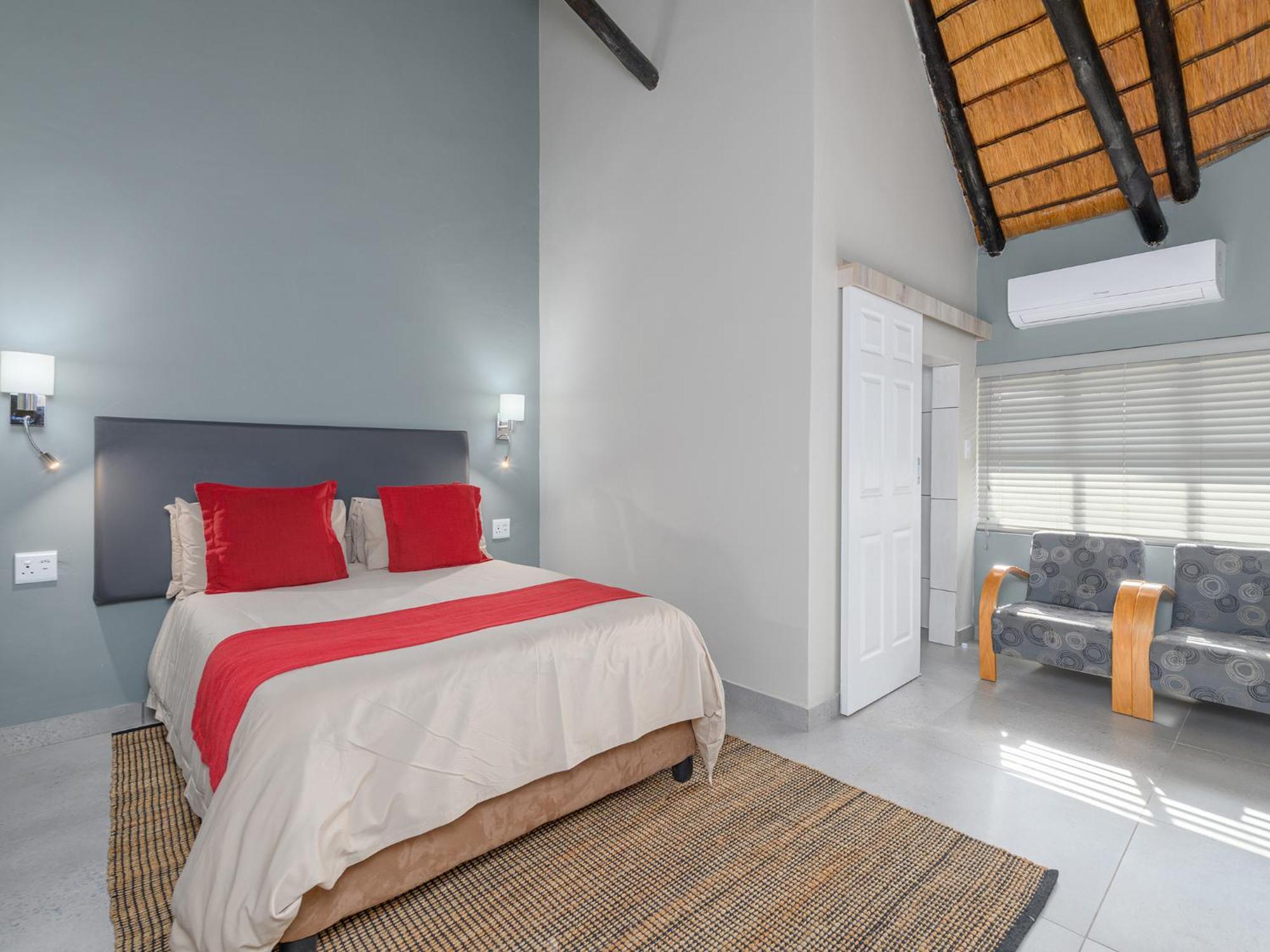 Dikhololo Apartment Brits Bilik gambar